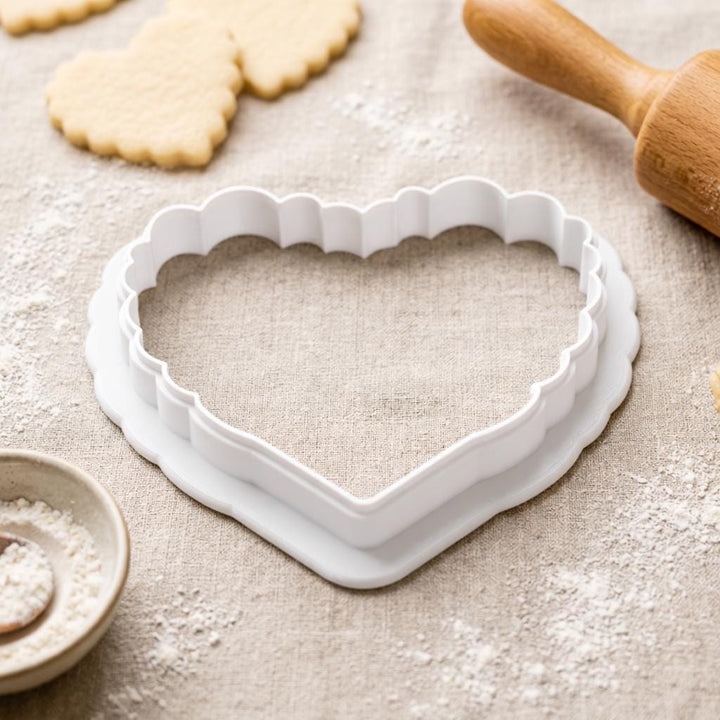 Floral Heart Cookie Cutter, Crocus Design for Fondant &amp; Sugar Cookies
